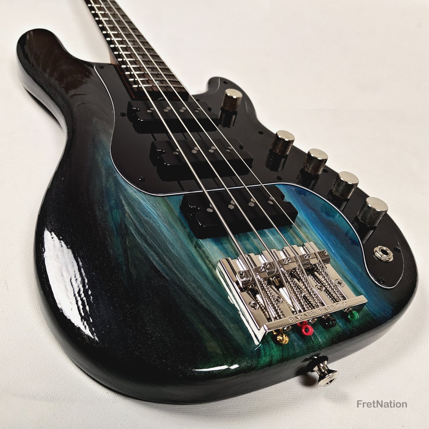 McGrath Thunderhorse IV 4-String Bass Nordstrand 12-Way - Black Sands Gloss 9.70lbs