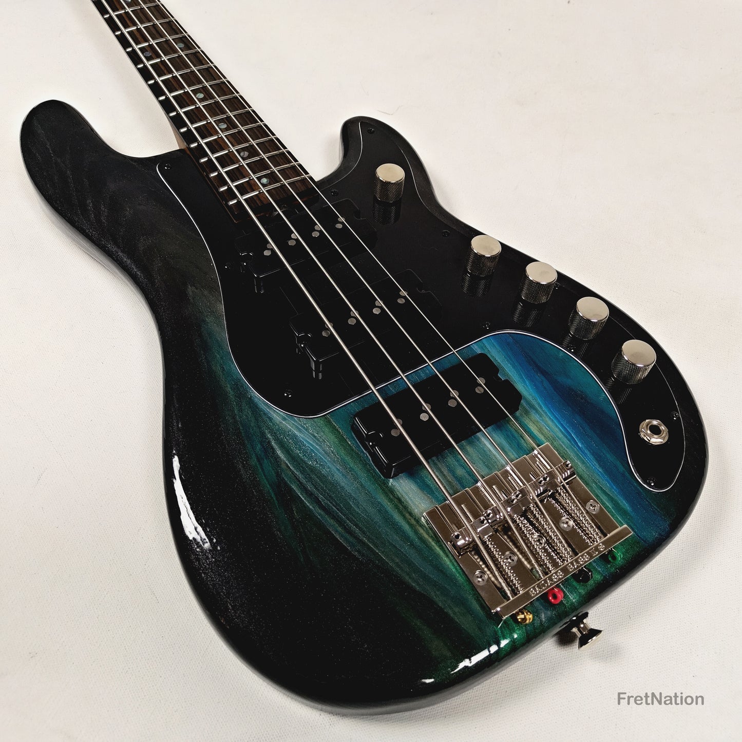 McGrath Thunderhorse IV 4-String Bass Nordstrand 12-Way - Black Sands Gloss 9.70lbs