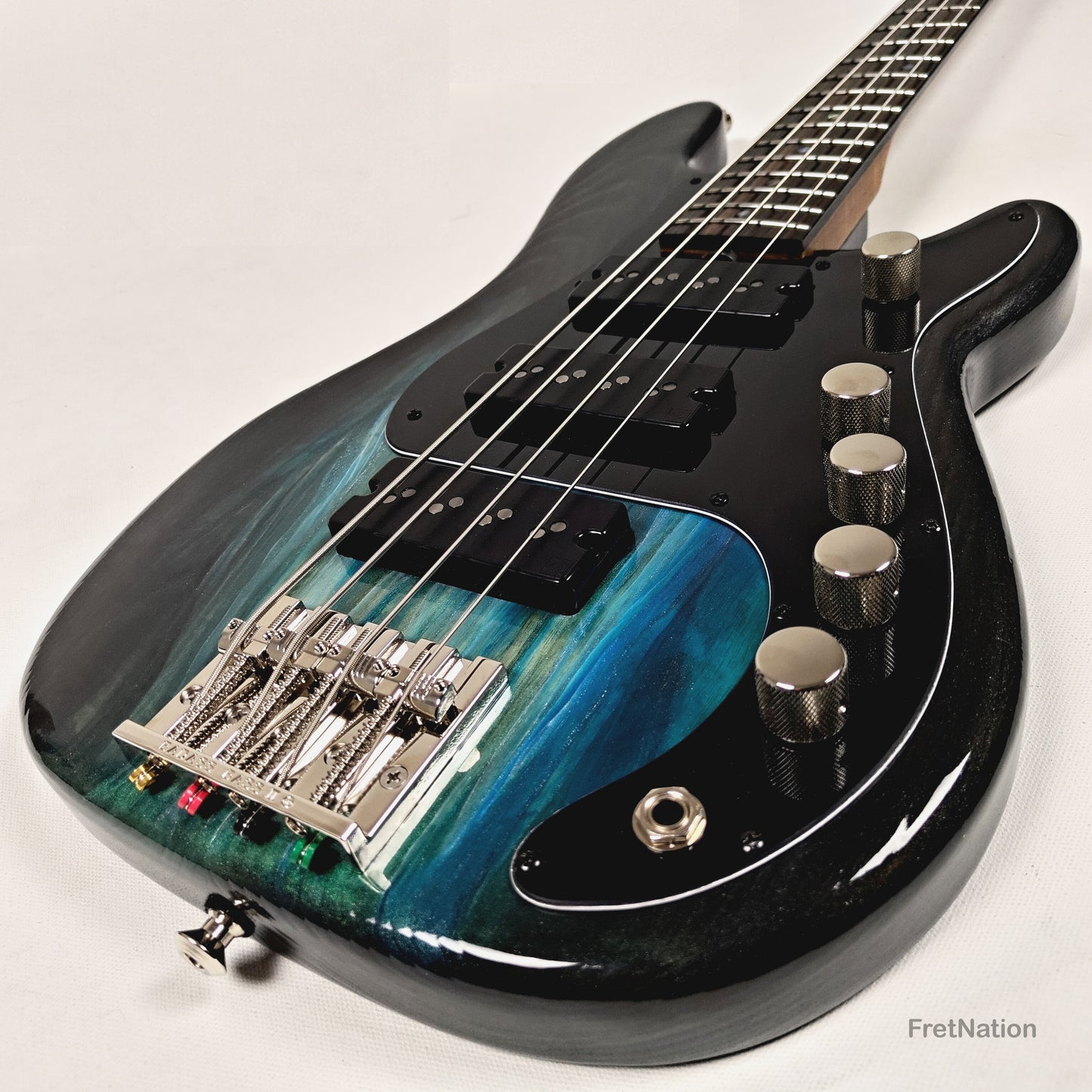 McGrath Thunderhorse IV 4-String Bass Nordstrand 12-Way - Black Sands Gloss 9.70lbs