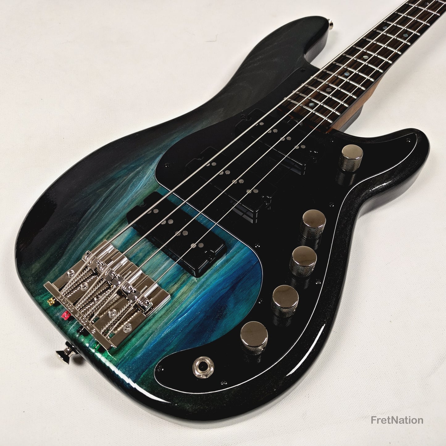 McGrath Thunderhorse IV 4-String Bass Nordstrand 12-Way - Black Sands Gloss 9.70lbs