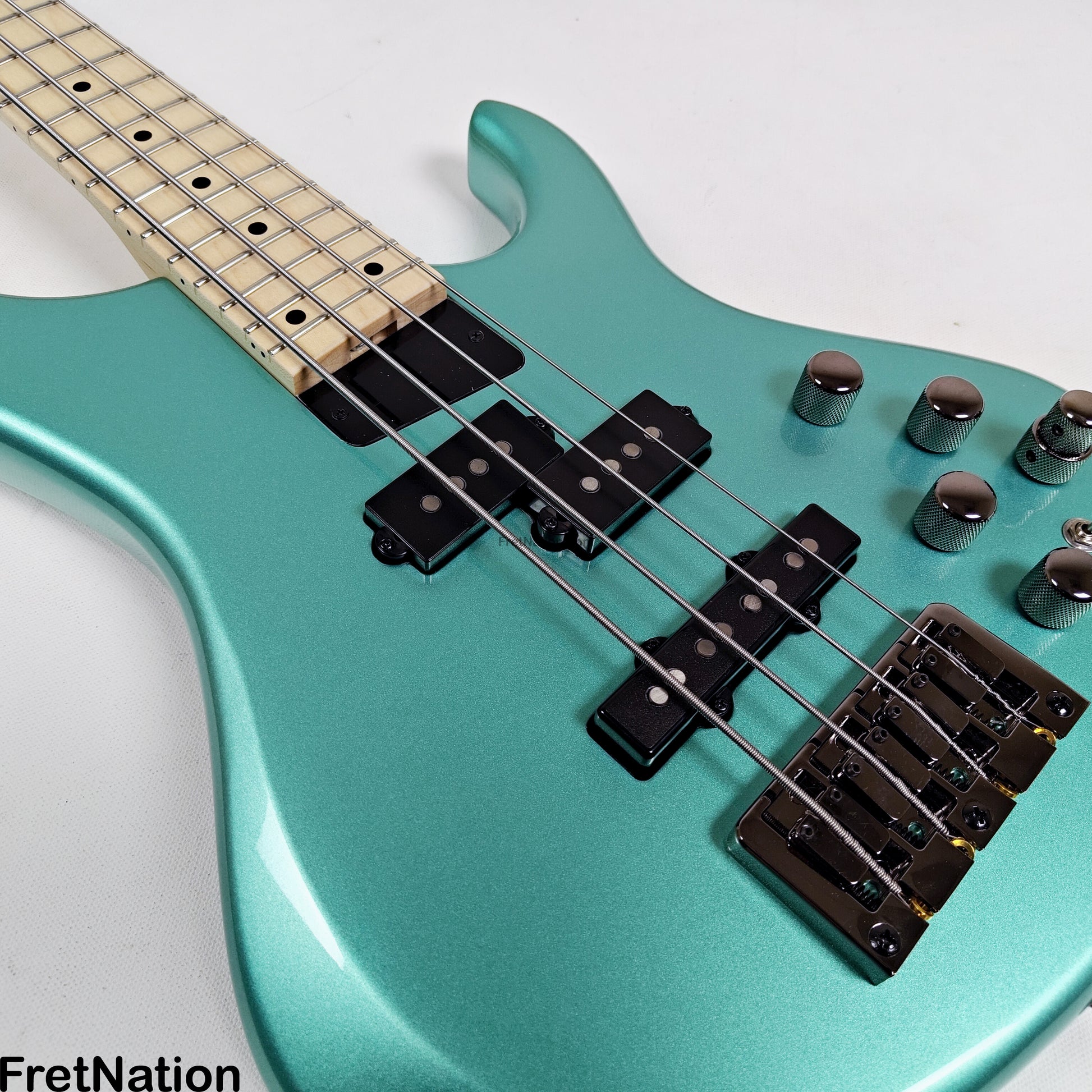 MTD MTD Kingston LK4 V2 Lynn Keller Artist Edition 32" Scale Bass Mystic Seafoam - 7.32lbs SN: MTD24070216