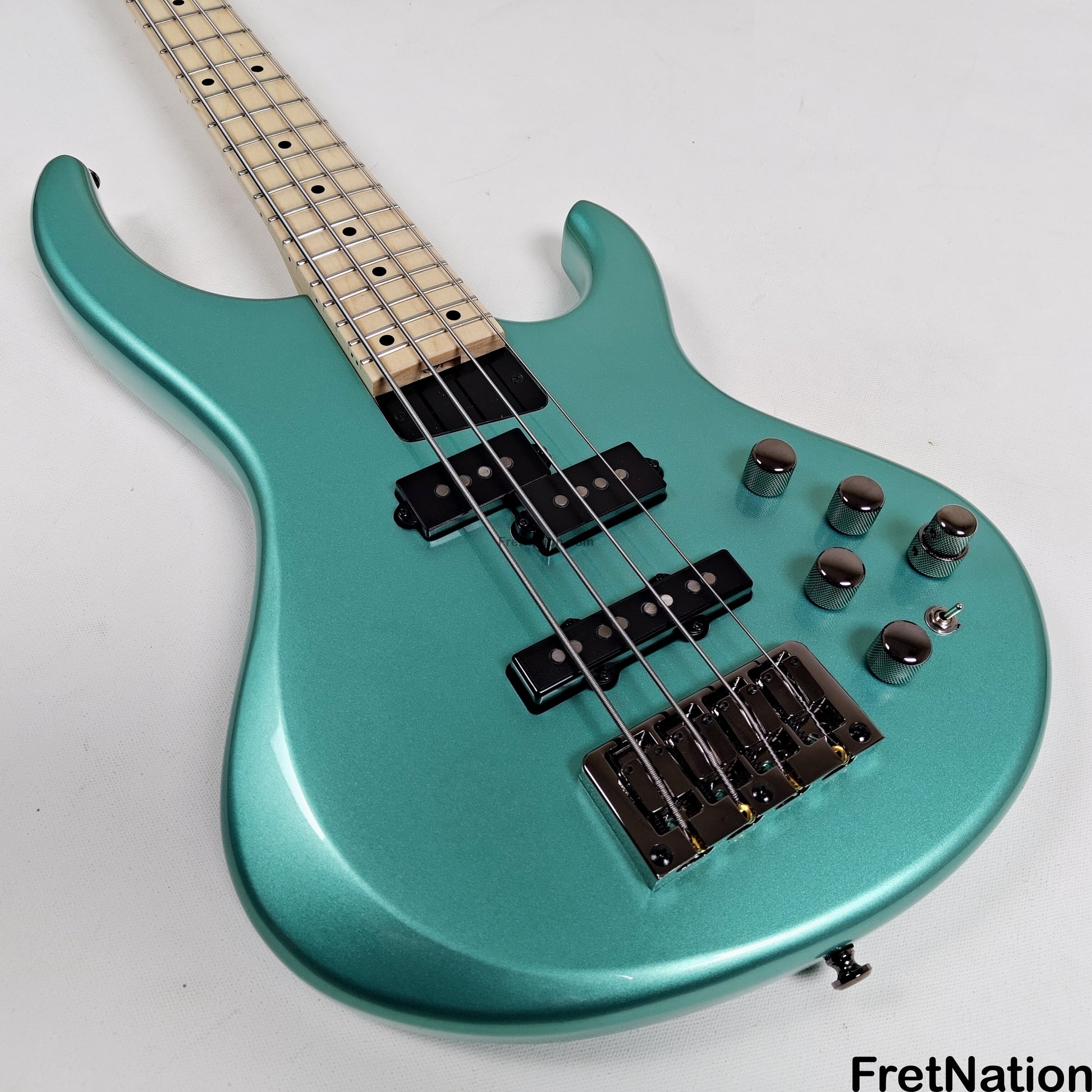 MTD MTD Kingston LK4 V2 Lynn Keller Artist Edition 32" Scale Bass Mystic Seafoam - 7.32lbs SN: MTD24070216