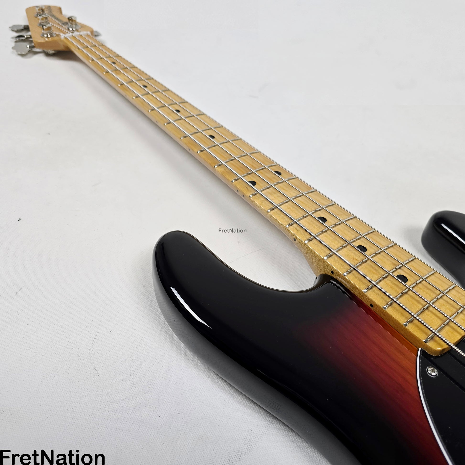 Music Man Ernie Ball Music Man StingRay Retro 70s 4-String Bass Vintage Sunburst 9.94lbs CB00271