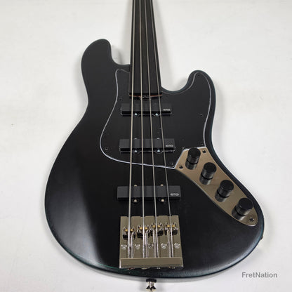 McGrath J-Style Thunderhorse IV 4-String Fretless Bass EMG - Orbital Ink 8.54lbs