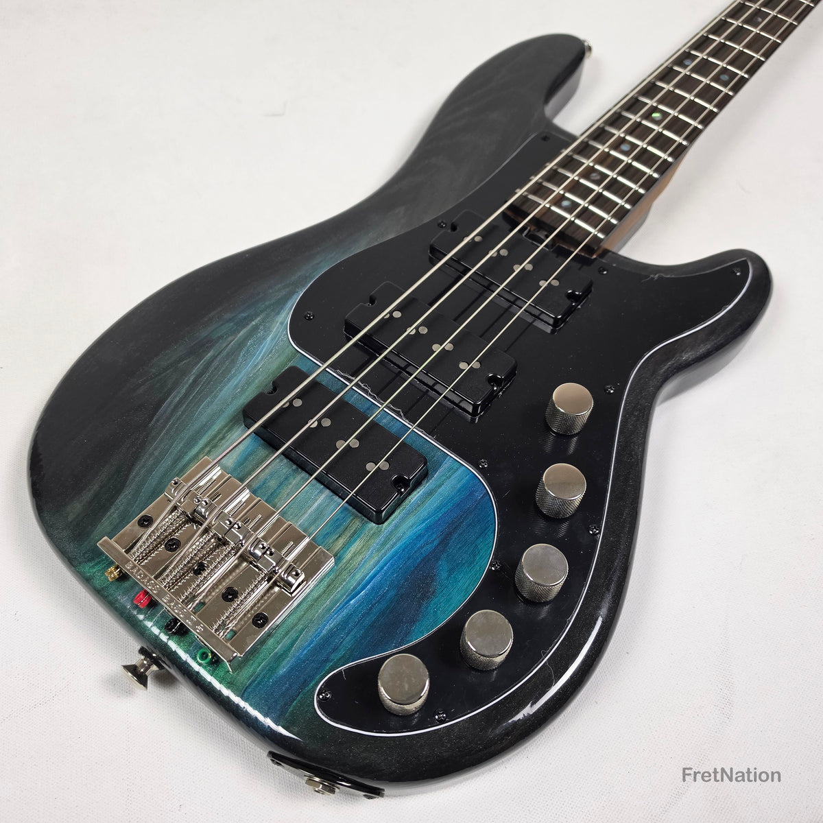 McGrath Thunderhorse IV 4-String Bass Nordstrand 12-Way - Black Sands Gloss 9.70lbs