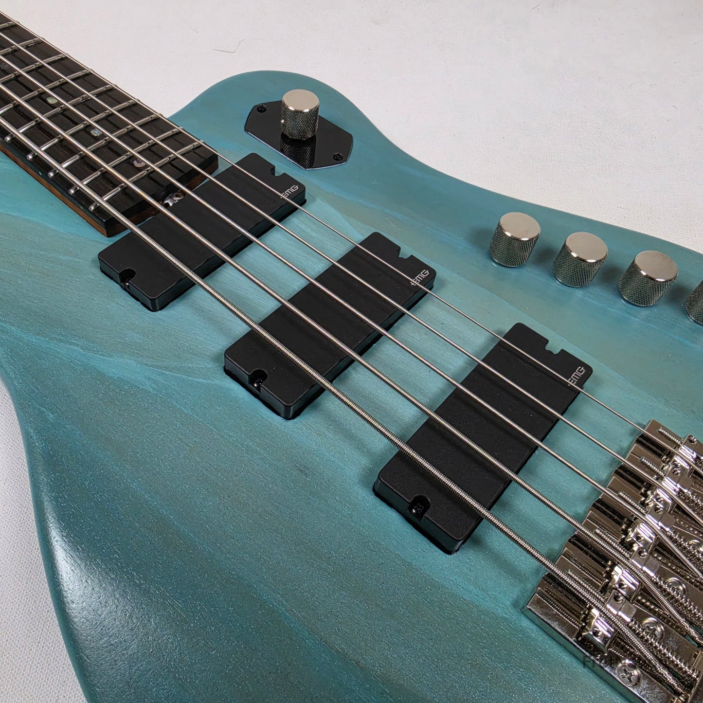 McGrath Guitars McGrath Rebel 5-String Bass - Pool Blue 10.36lbs