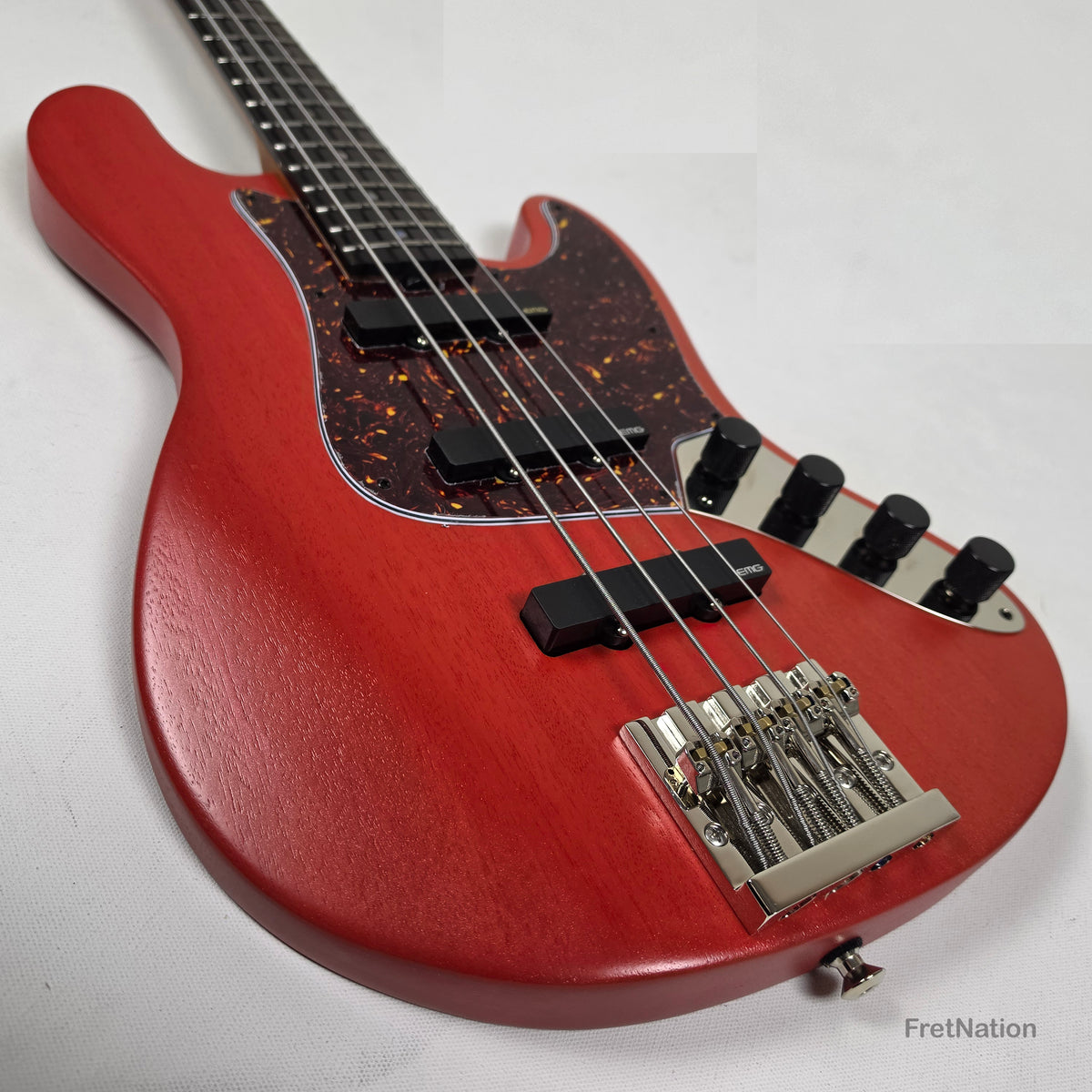 McGrath Guitars McGrath J-Style Thunderhorse IV 4-String Bass EMG - Siesta Red 8.96lbs