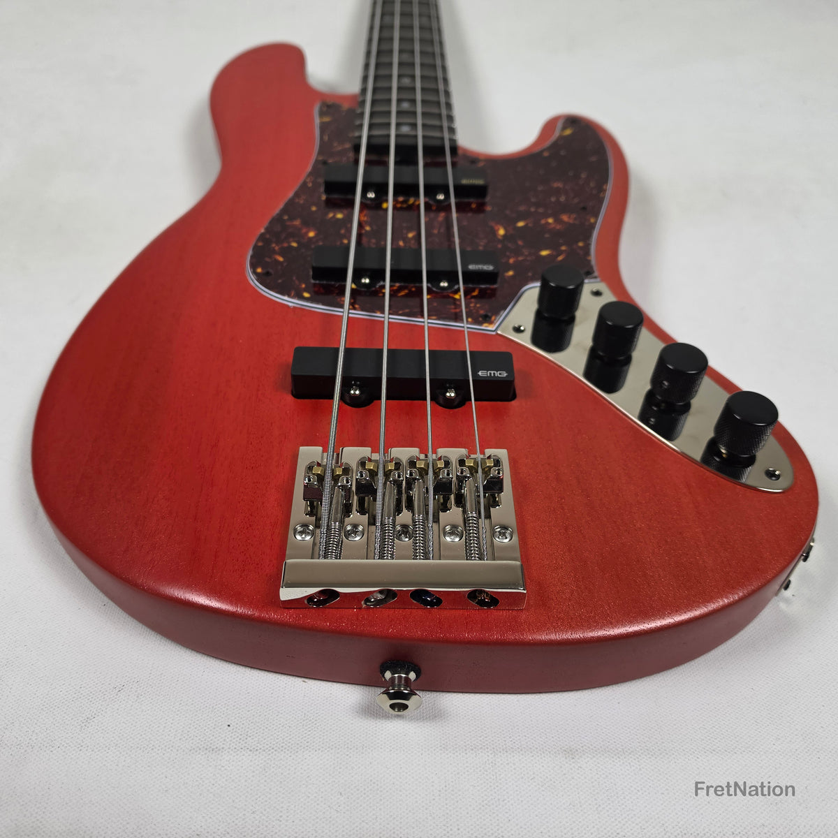 McGrath Guitars McGrath J-Style Thunderhorse IV 4-String Bass EMG - Siesta Red 8.96lbs