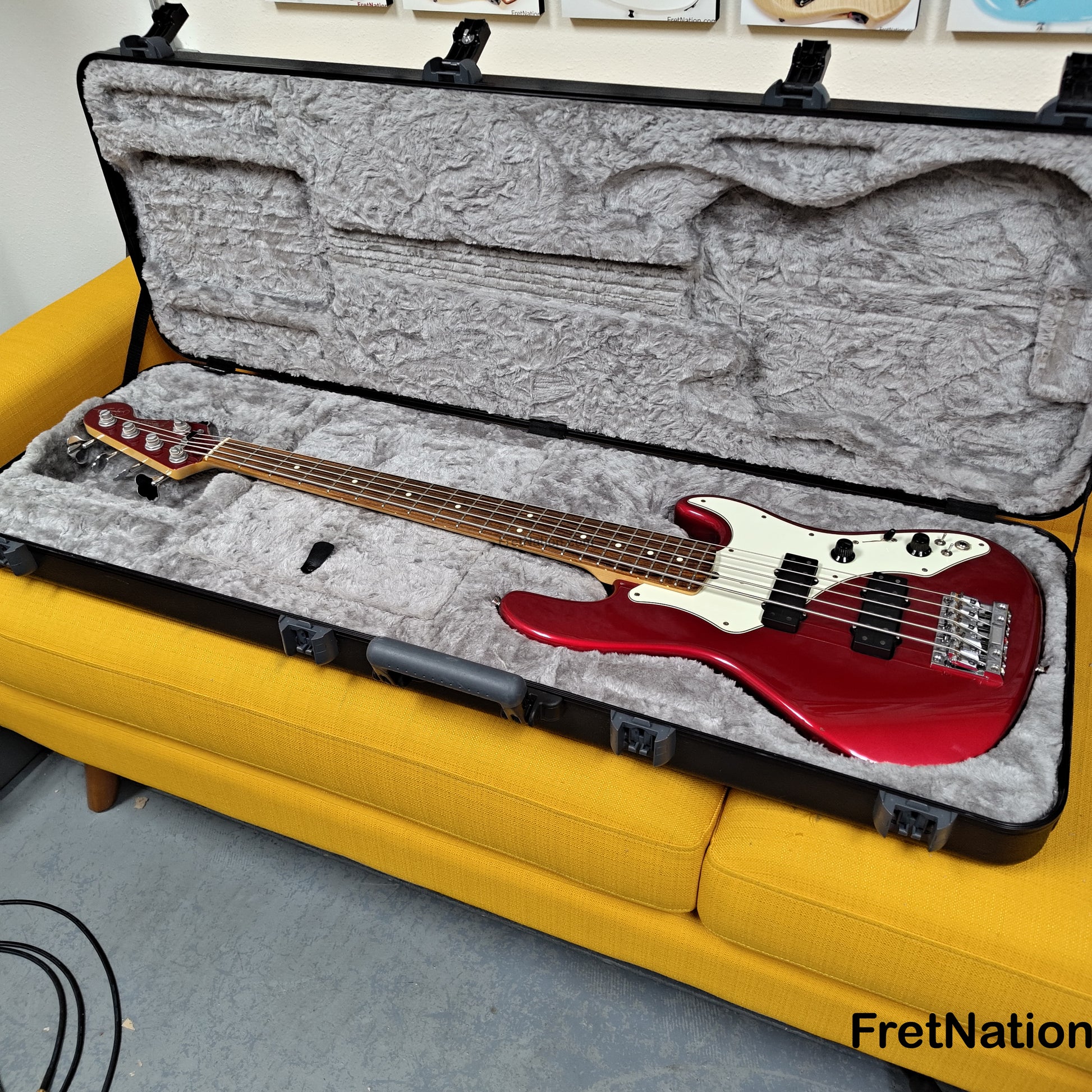 Fret Nation Fender Roscoe Beck Signature 5-String Bass V 1998 Candy Apple Red 9.86lbs SN7949896 - Pre-Owned