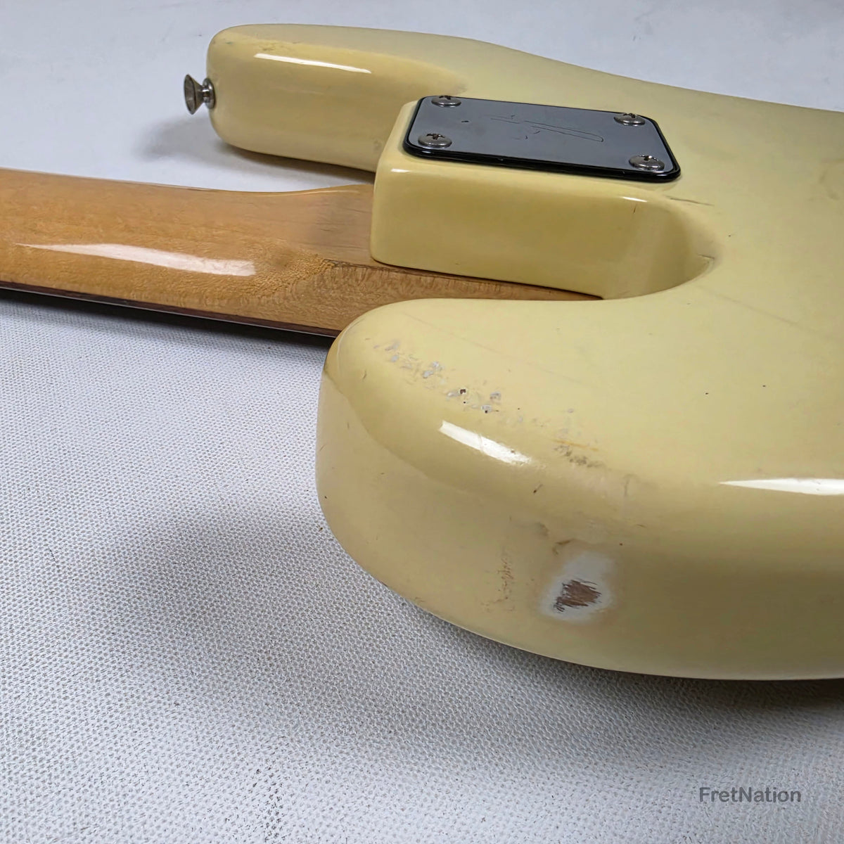 Fret Nation Fender 1979 4-String Precision Bass Fretless Olympic White 10.20lbs #S877840 Pre-Owned
