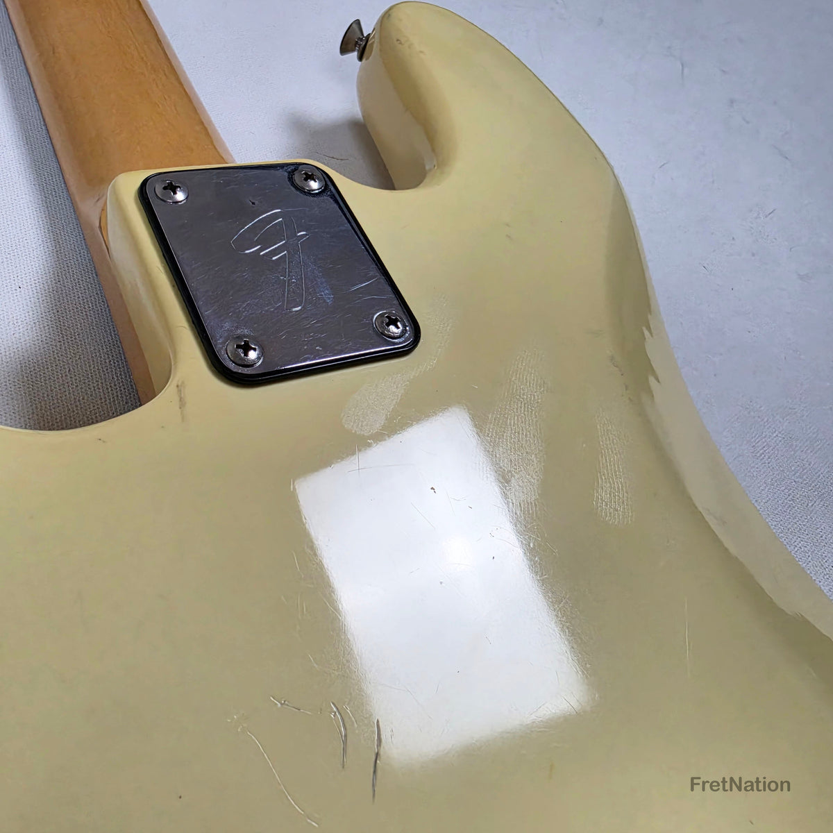 Fret Nation Fender 1979 4-String Precision Bass Fretless Olympic White 10.20lbs #S877840 Pre-Owned