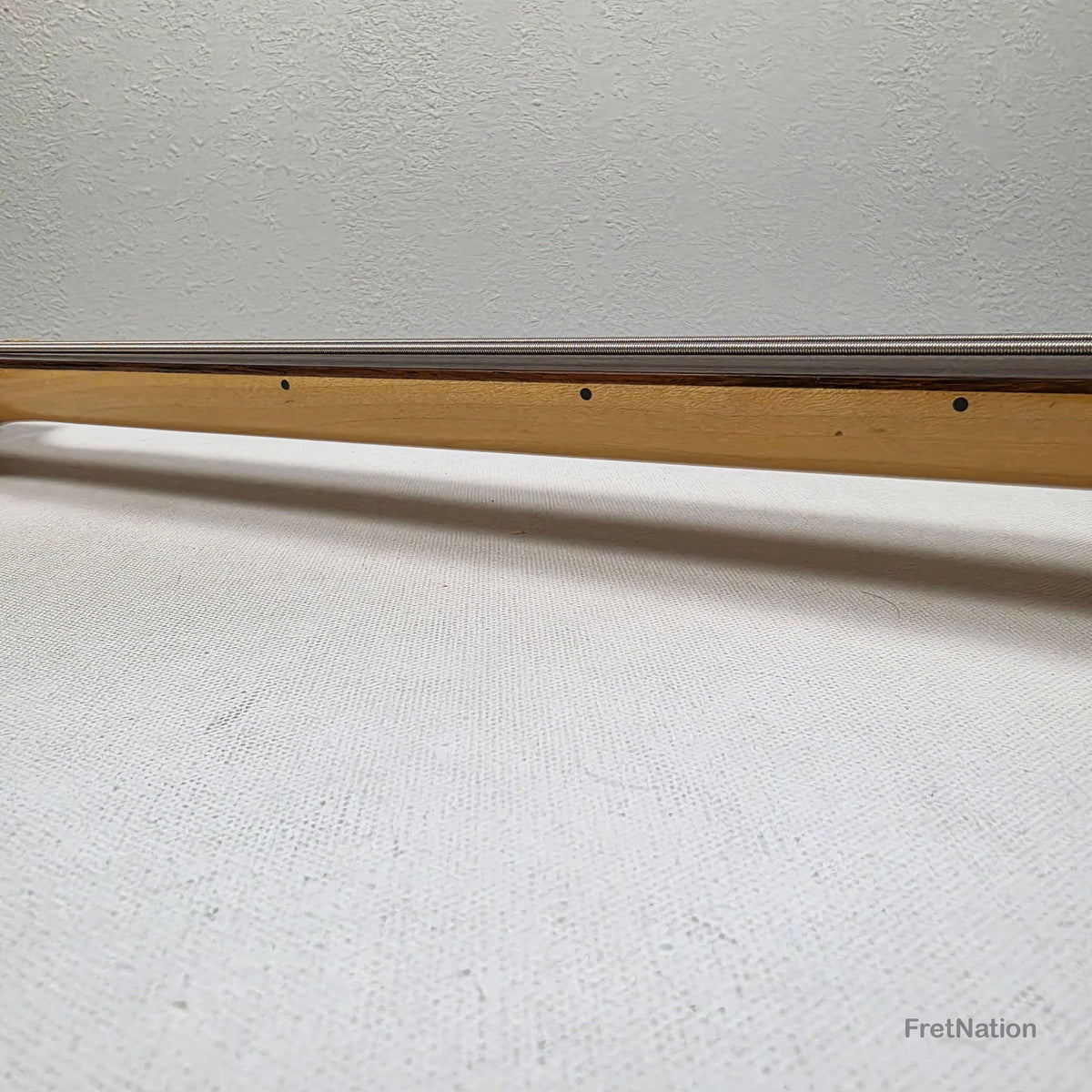 Fret Nation Fender 1979 4-String Precision Bass Fretless Olympic White 10.20lbs #S877840 Pre-Owned