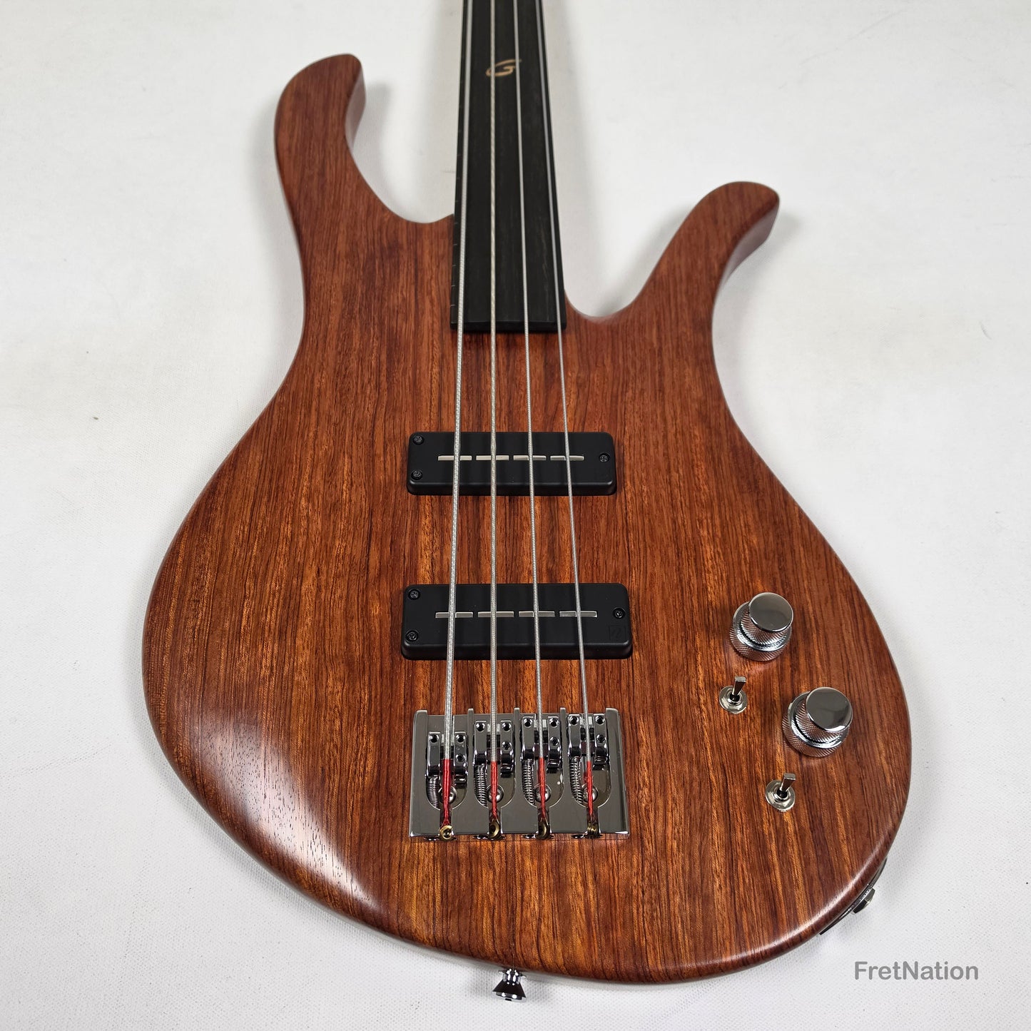 Garz Guitars Kungha 4 Fretless 4-String Bass - 10.62lbs Pre-Owned