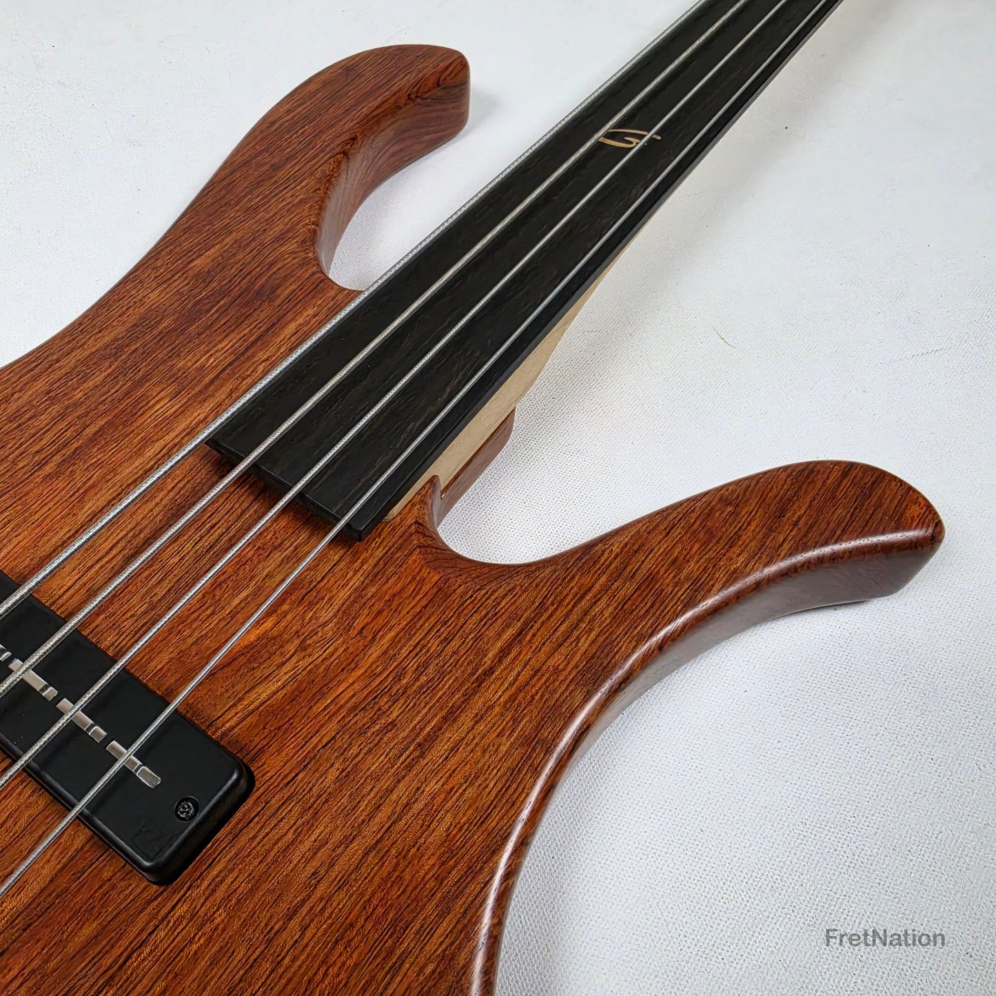 Garz Guitars Kungha 4 Fretless 4-String Bass - 10.62lbs Pre-Owned