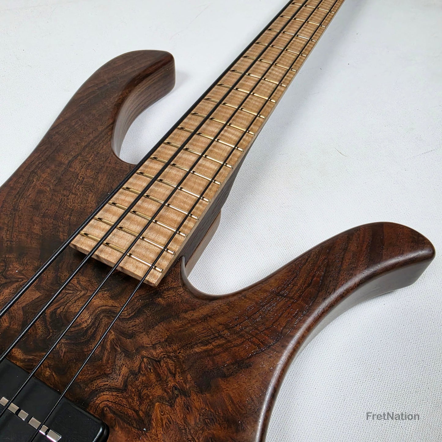 Garz Guitars Kungha 4 Fretted 4-String Bass - 9.64lbs Pre-Owned
