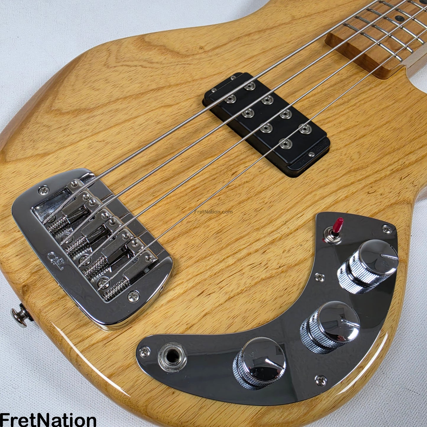 Fret Nation G&L CLF L-1000 4-String Bass Natural 8.54lbs CLF1805176 - Pre-Owned