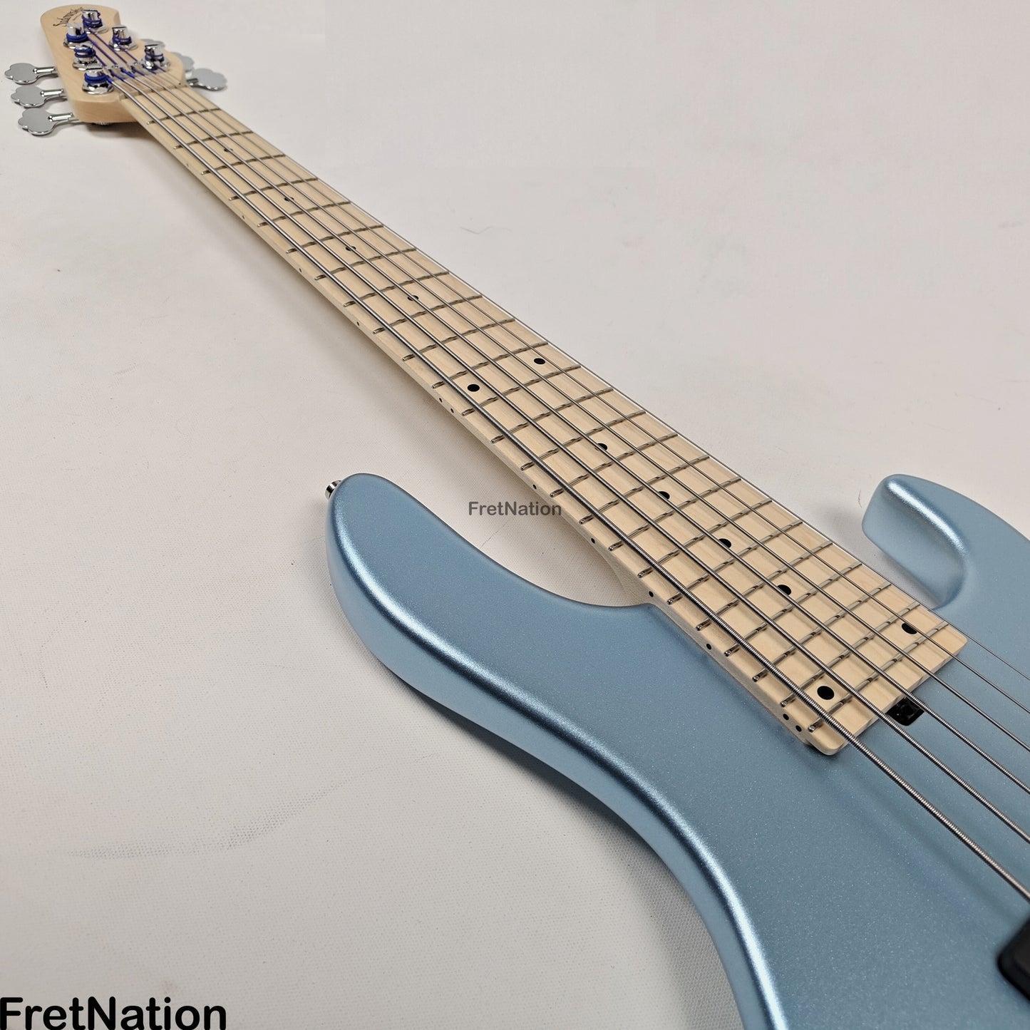 Sadowsky Sadowsky MetroLine Modern 6-String Bass 24MS6 Ice Blue - 8.54lbs 5284-24