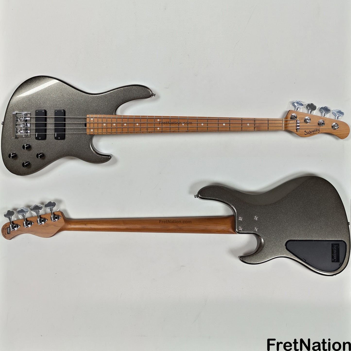 Sadowsky Sadowsky MetroExpress 24MS4 4-String Modern Bass - Solid Silver Metallic High Polish w/ Maple Fingerboard 8.40lbs - 000903-25