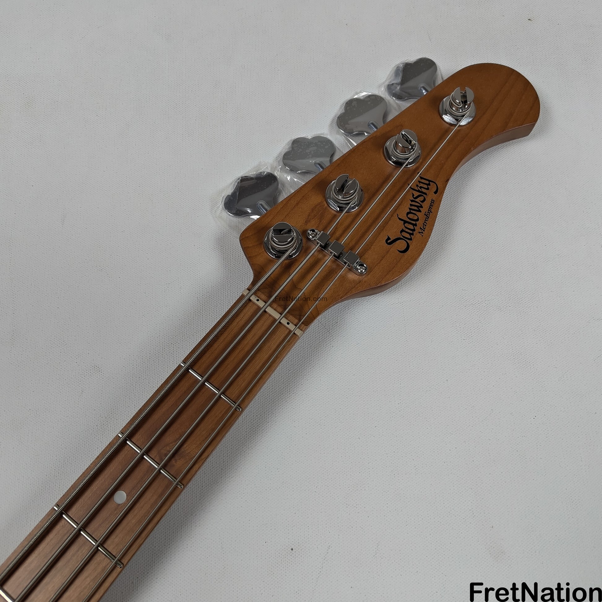 Sadowsky Sadowsky MetroExpress 24MS4 4-String Modern Bass - Solid Silver Metallic High Polish w/ Maple Fingerboard 8.40lbs - 000903-25