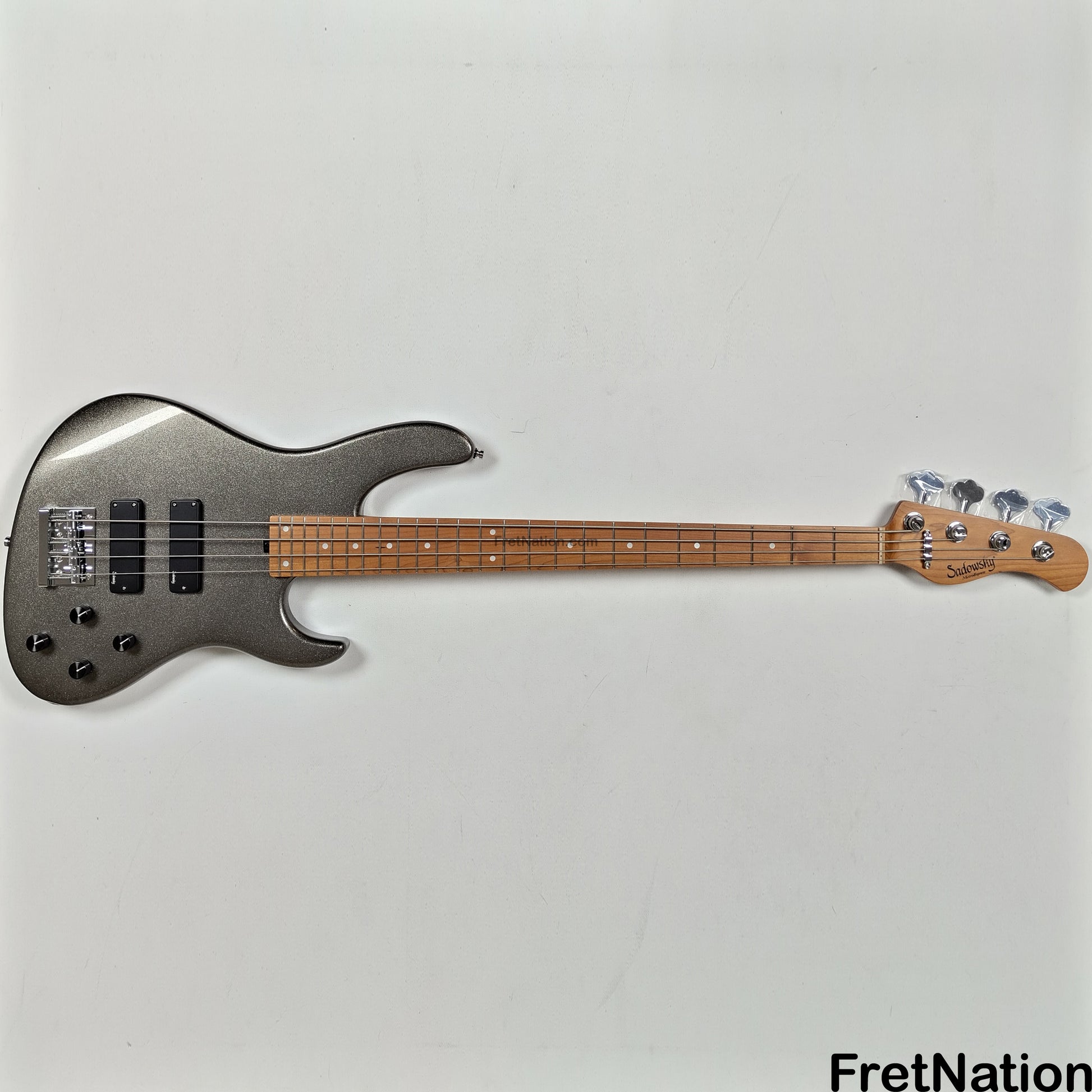 Sadowsky Sadowsky MetroExpress 24MS4 4-String Modern Bass - Solid Silver Metallic High Polish w/ Maple Fingerboard 8.40lbs - 000903-25