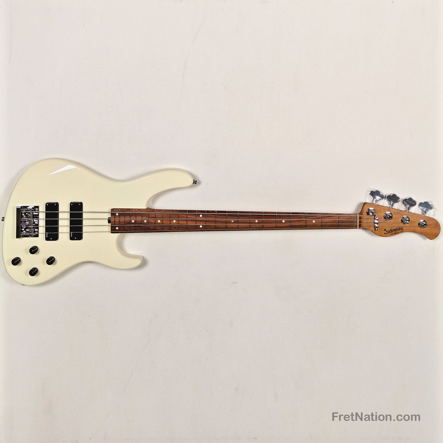 Sadowsky MetroExpress 24MS4 4-String Modern Bass Solid Olympic White High Polish w/ Morado Fingerboard 8.20lbs #0690-25 Blemish