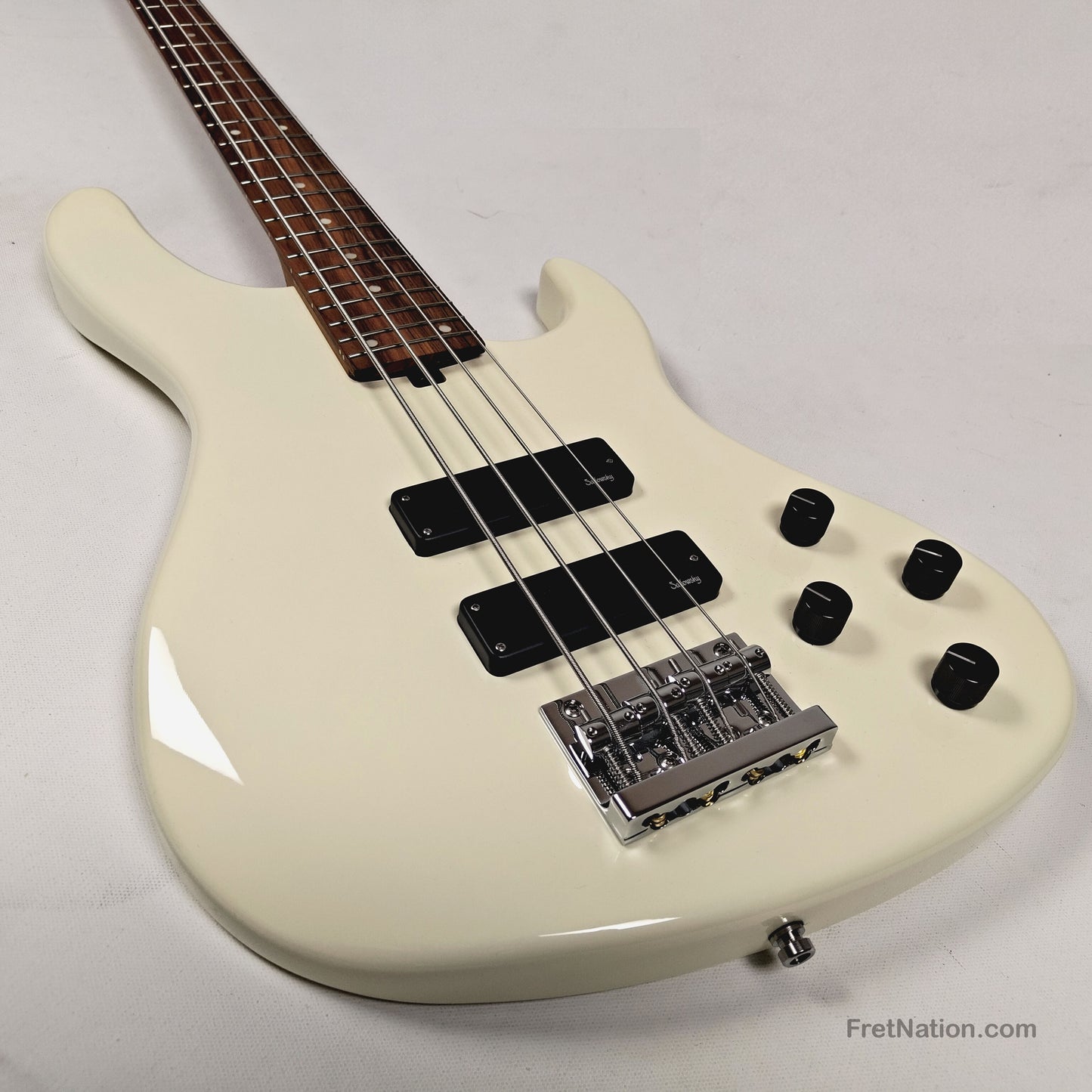 Sadowsky MetroExpress 24MS4 4-String Modern Bass Solid Olympic White High Polish w/ Morado Fingerboard 8.20lbs #0690-25 Blemish
