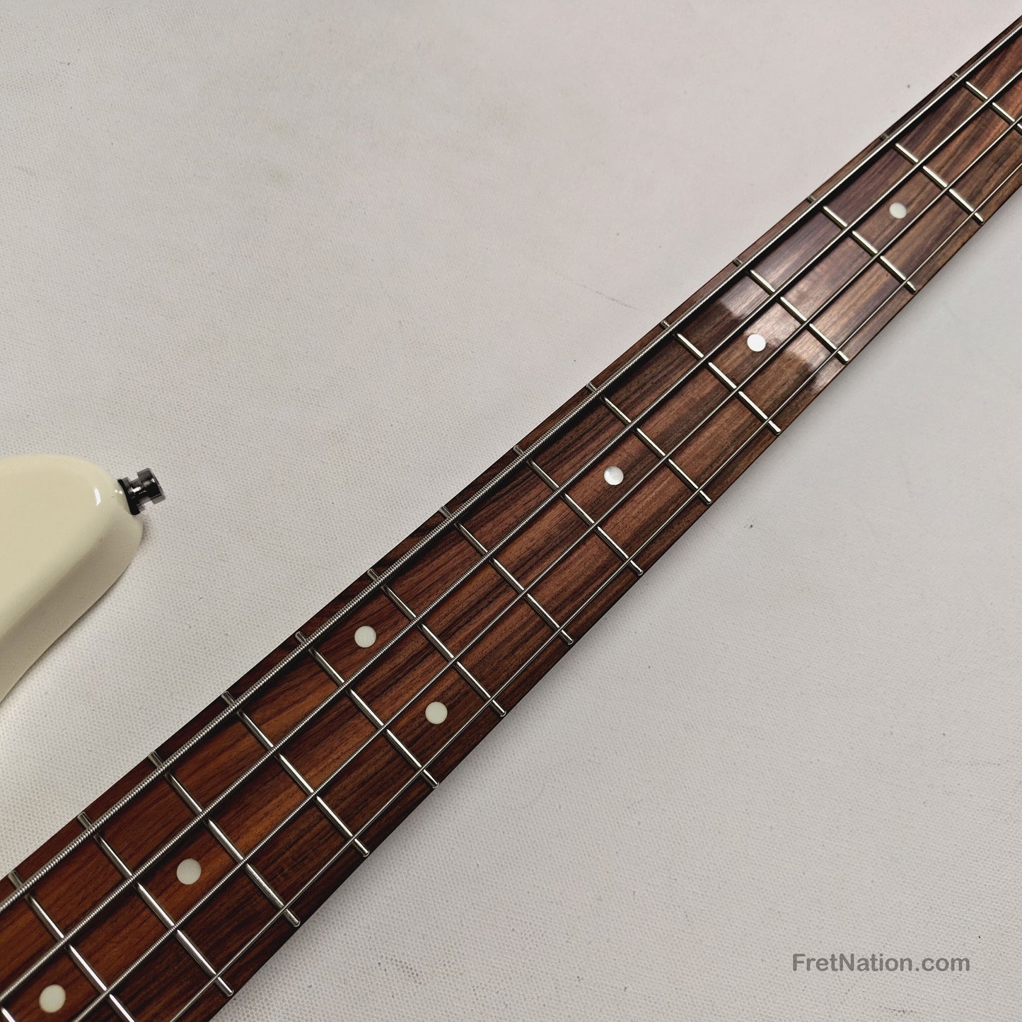Sadowsky MetroExpress 24MS4 4-String Modern Bass Solid Olympic White High Polish w/ Morado Fingerboard 8.20lbs #0690-25 Blemish