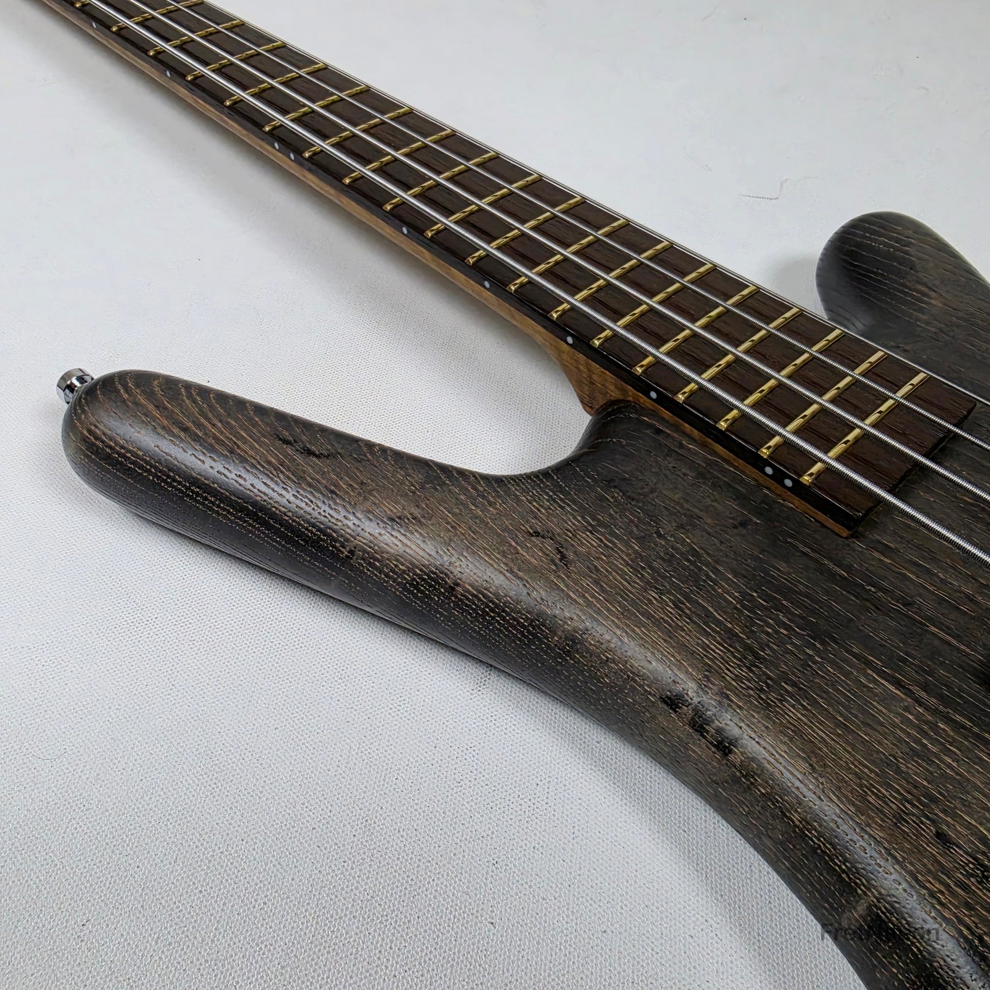 Warwick Warwick Teambuilt GPS Corvette $$ 4-String Nirvana Black Transparent Satin - 8.22lbs E 011521-23