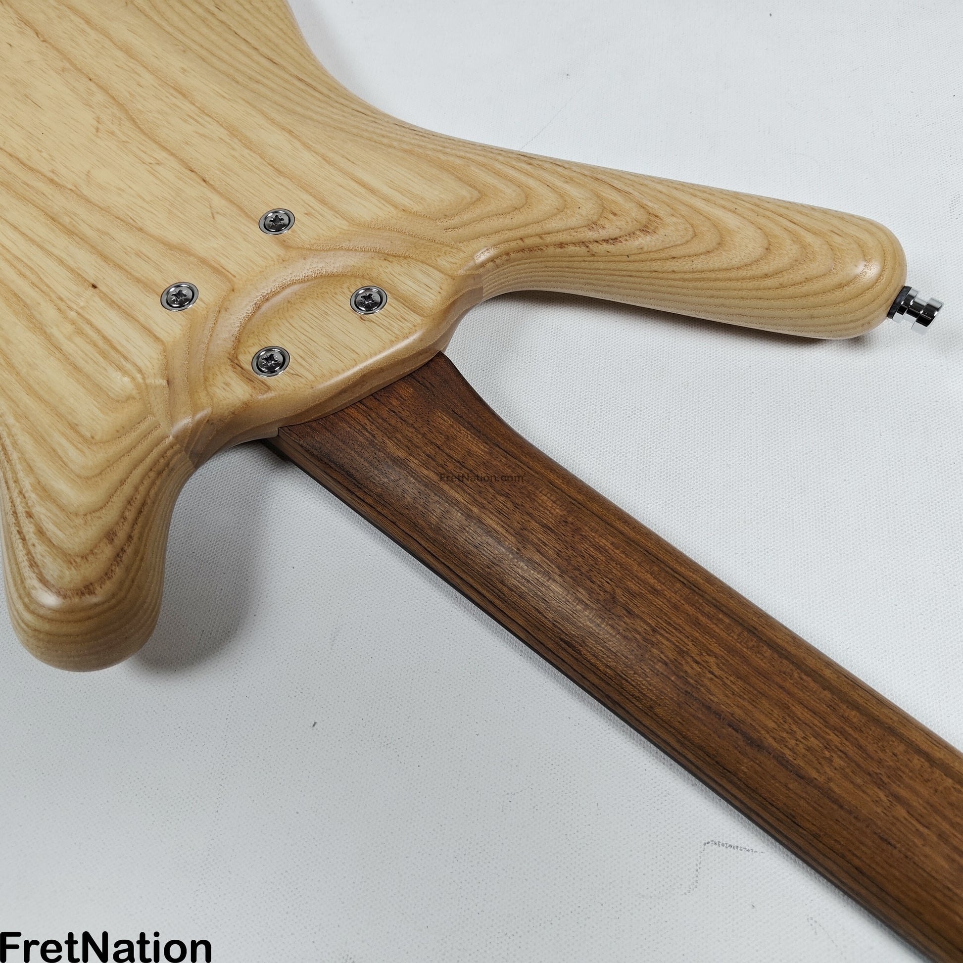 Warwick Warwick Teambuilt GPS Corvette $$ 4-String Lefty - Natural Transparent Satin Fretless 9.52lbs D 013548-25