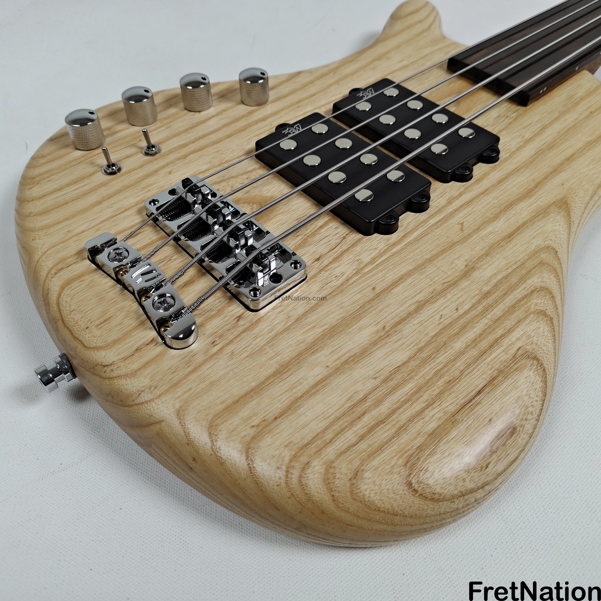 Warwick Warwick Teambuilt GPS Corvette $$ 4-String Lefty - Natural Transparent Satin Fretless 9.52lbs D 013548-25