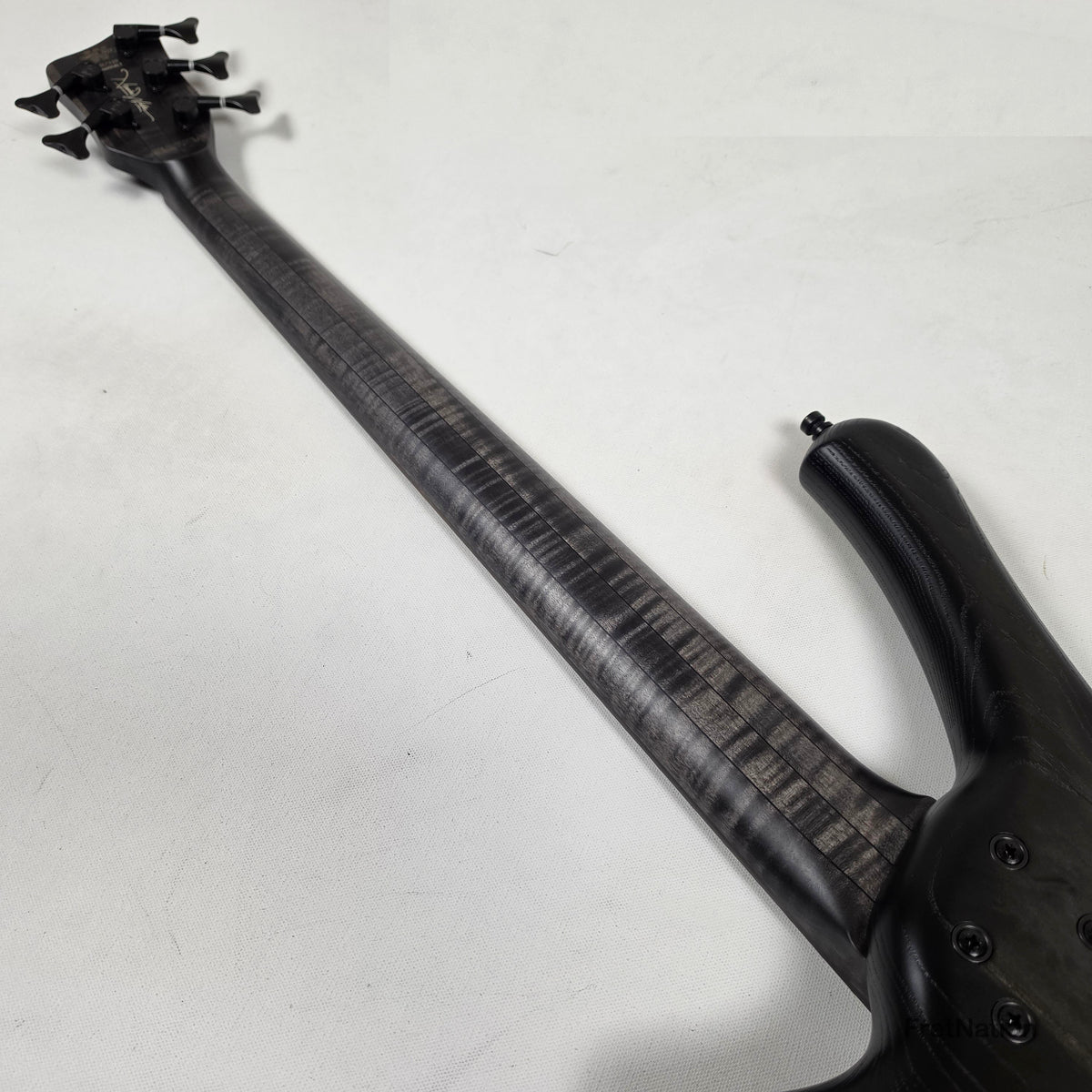 Warwick Warwick TeamBuilt Fortress 2026 Limited 5-string - #29/120 014197-26 9.42lbs