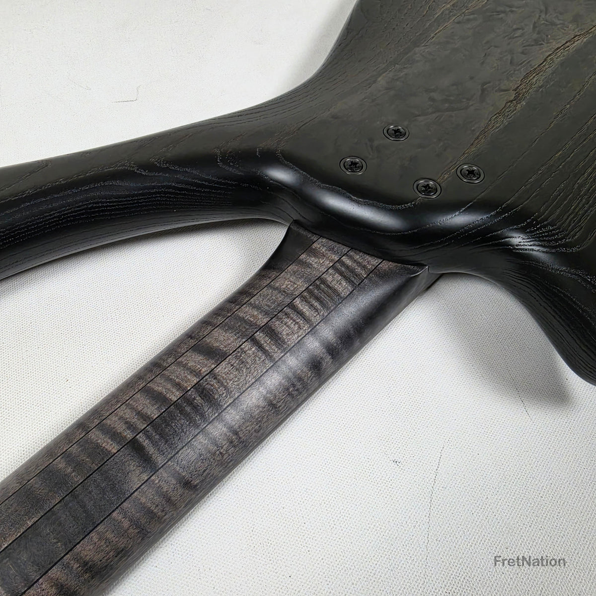 Warwick Warwick TeamBuilt Fortress 2026 Limited 5-string - #29/120 014197-26 9.42lbs