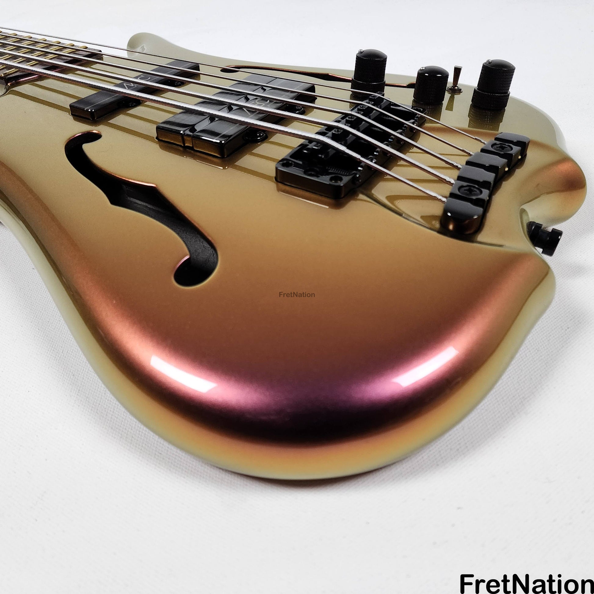 Warwick Warwick Masterbuilt CS Infinity 5-String Bass Megenda / Gold Colorshift 10.40 Pounds - L 164028-23 B-Stock