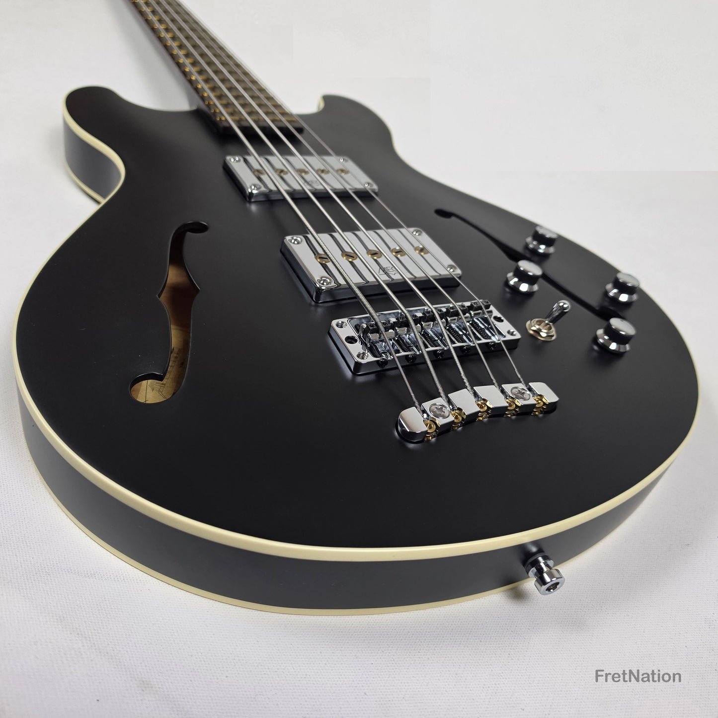 Warwick MasterBuilt Star Bass II Solid Black 5-String - 9.70lbs K 164102-24
