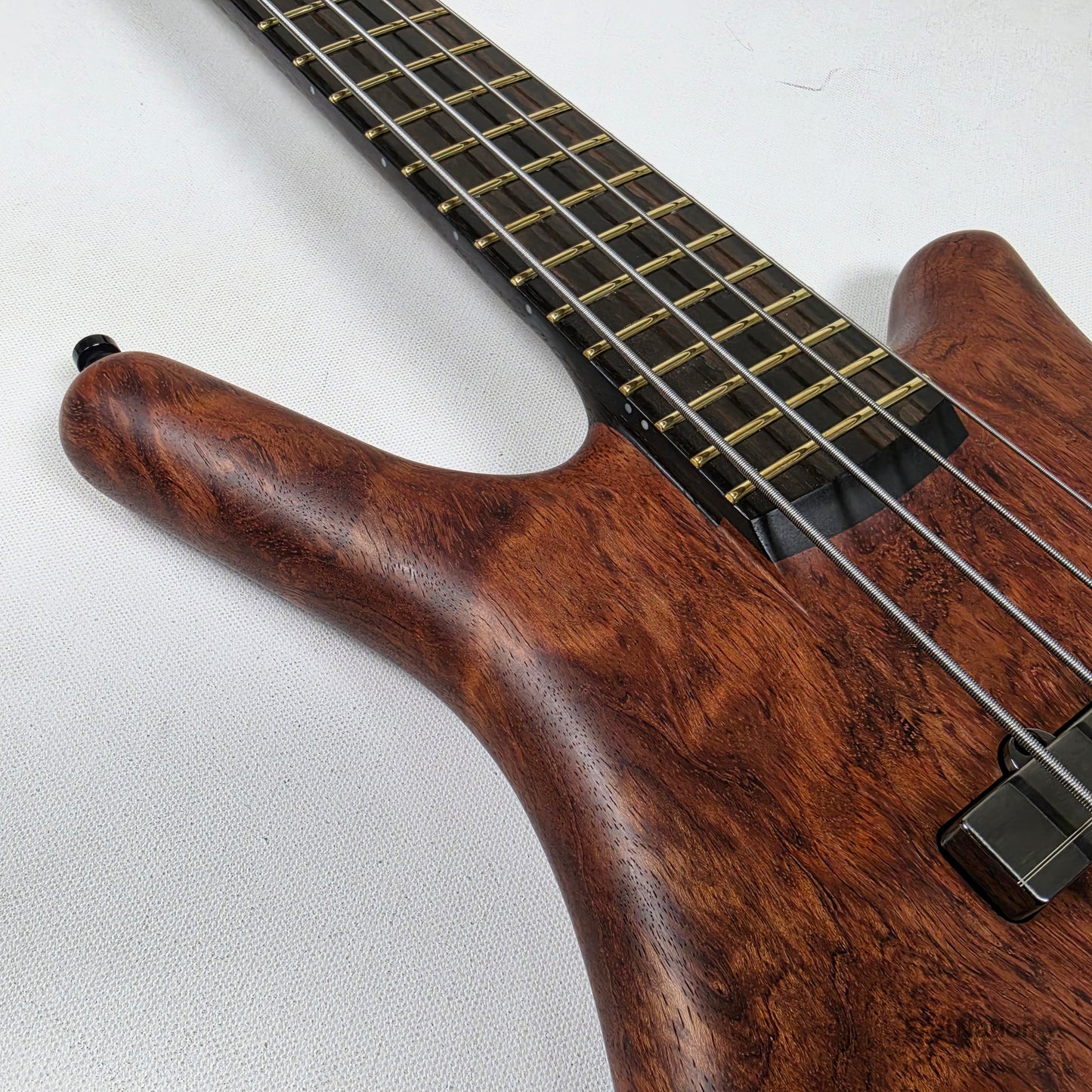 Warwick Masterbuilt Thumb NT 4-string Bubinga - 10.14lbs D 164326-26