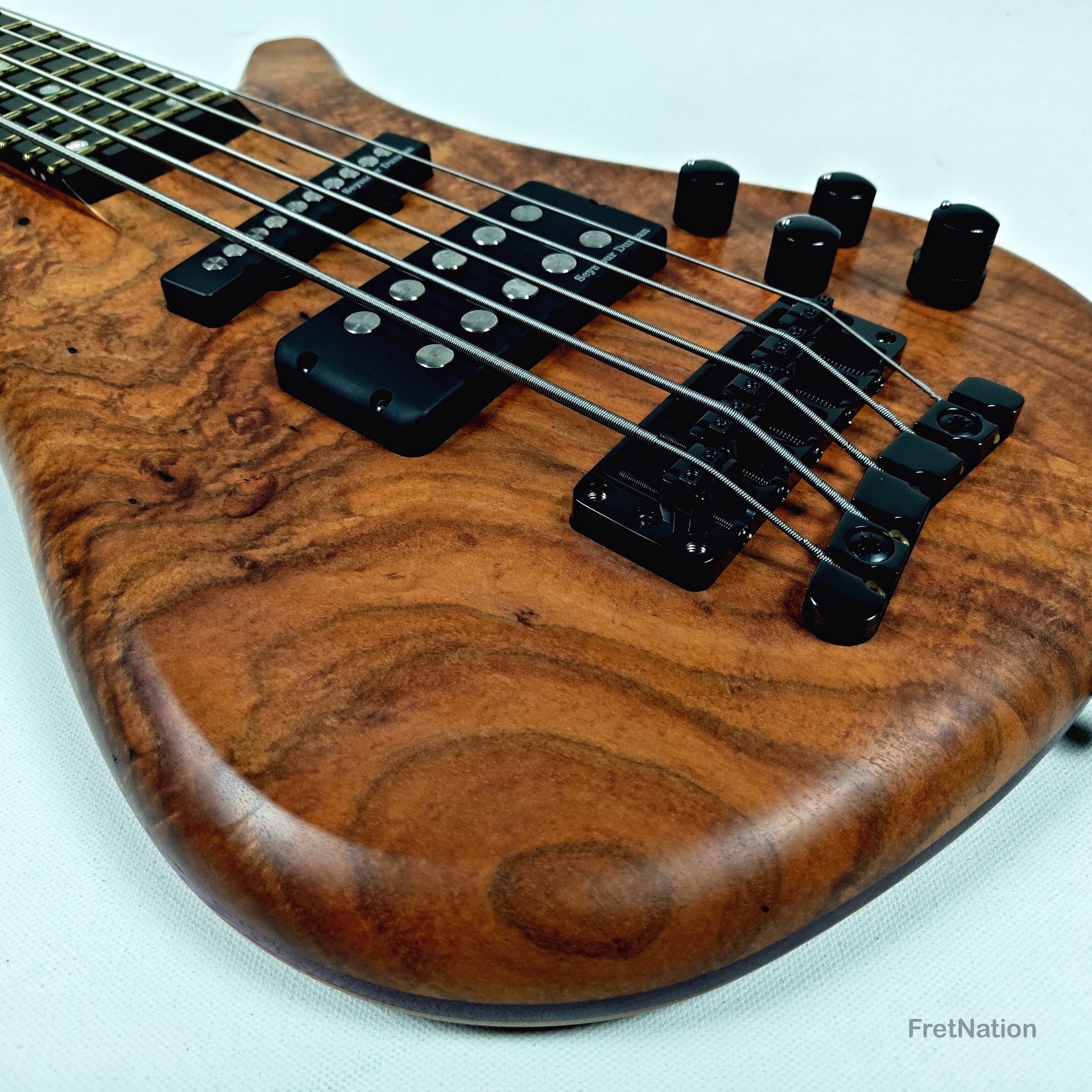 Warwick Warwick Masterbuilt P-Nut Signature III 5-string Blackwood Burl - 11.20lbs D 164317-26