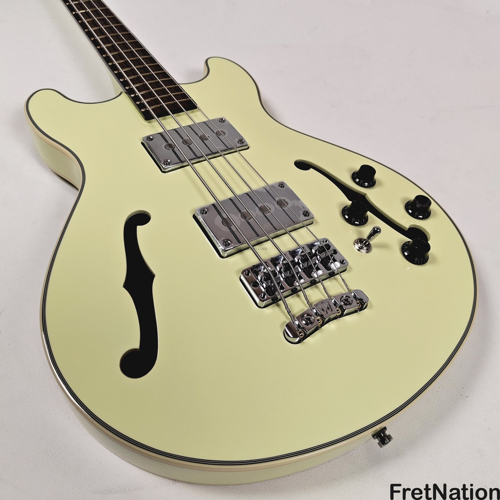 Warwick Warwick RockBass Star Bass 4-String Bass Solid Creme White 32" Scale 8.34lbs #569789-25