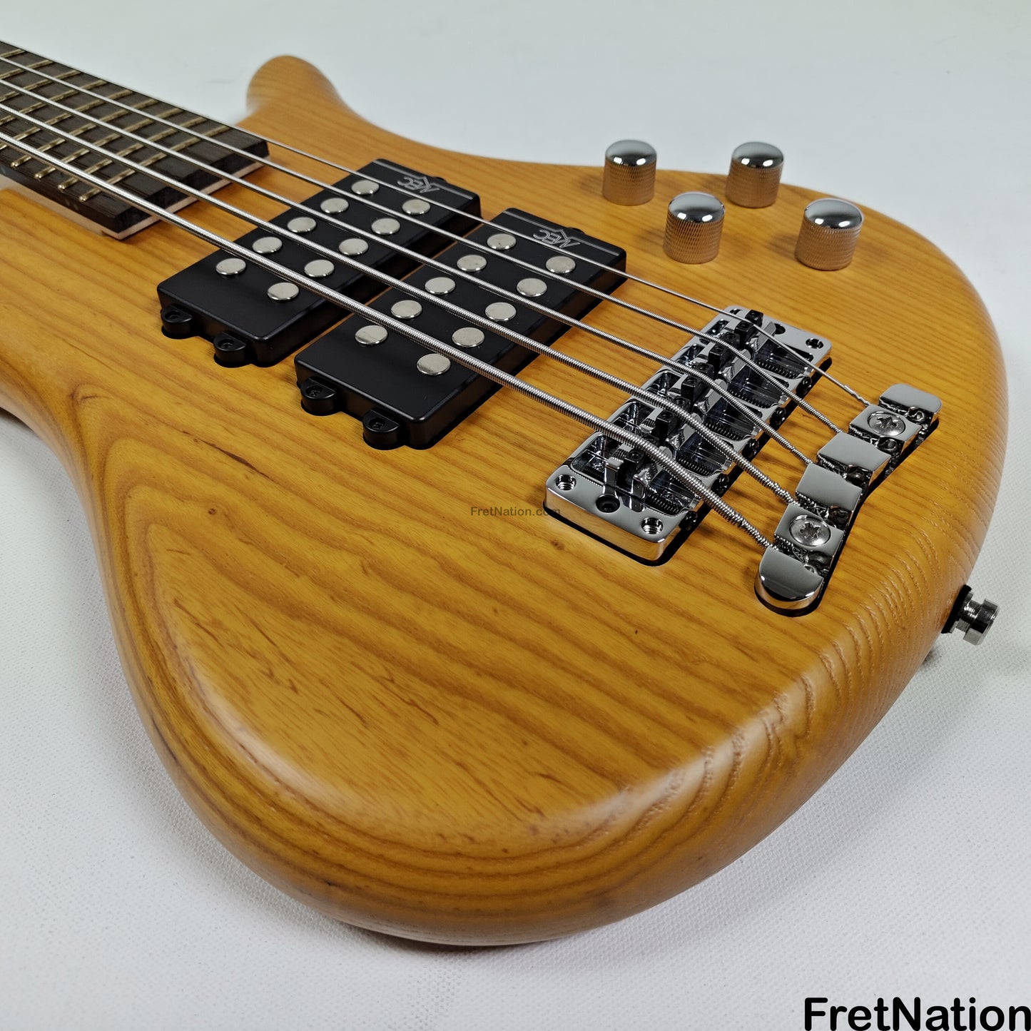 Warwick Warwick RockBass Corvette $$ 5-String Bass Honey Violin 10.10lbs #568047-25 NAMM Display