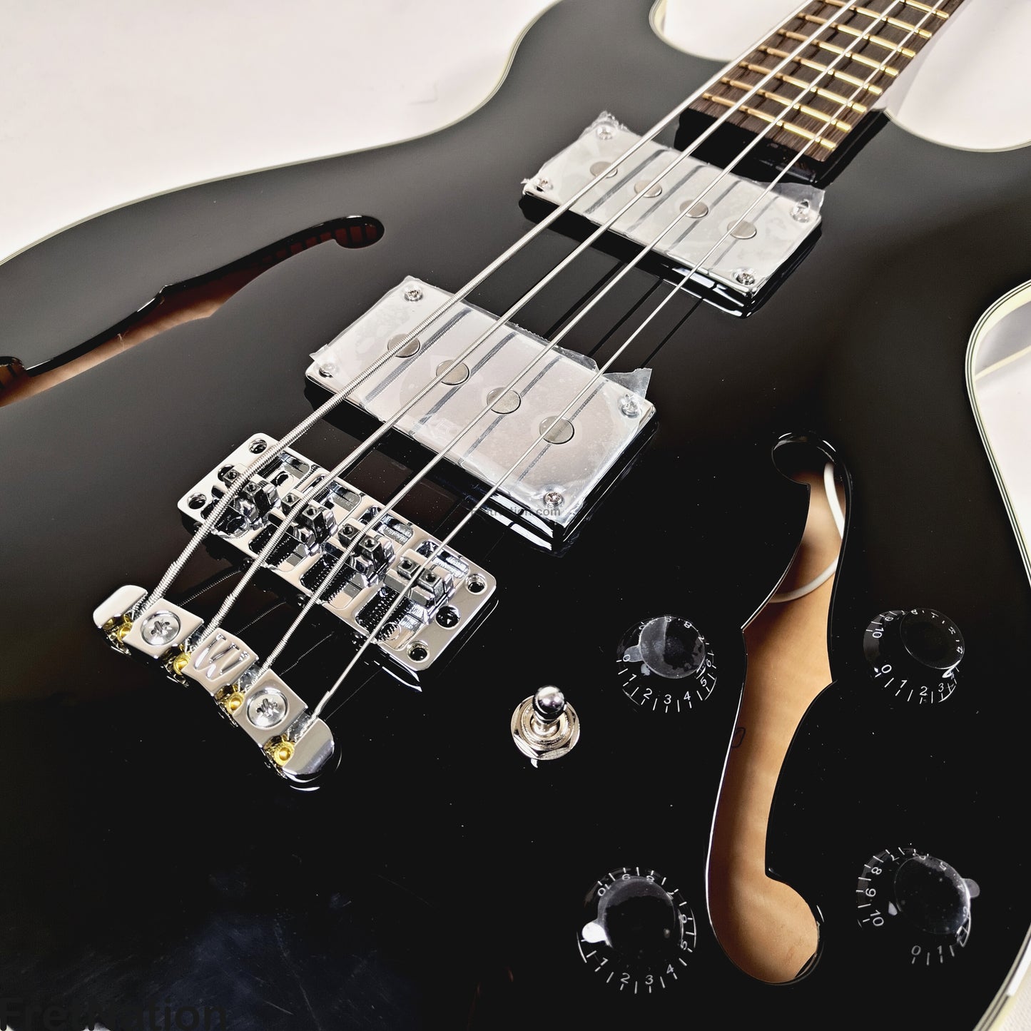 Warwick Warwick RockBass Star Bass 4-String Bass Solid Black 32" Scale 8.04lbs #568194-25