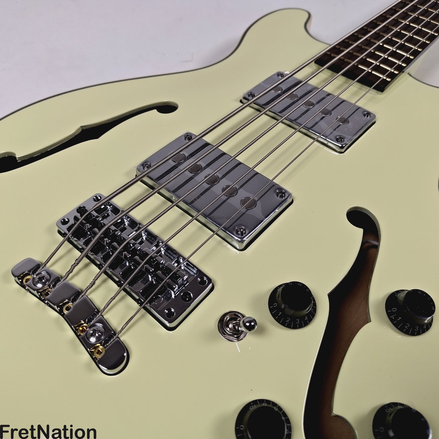 Warwick Warwick RockBass Star Bass 5-String Bass Solid Creme White 8.82lbs #569874-25